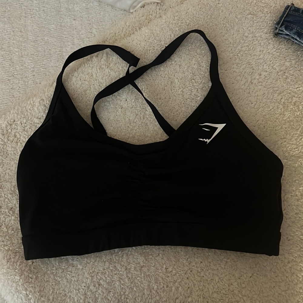 Gymshark black runched sports bra (no pads)
